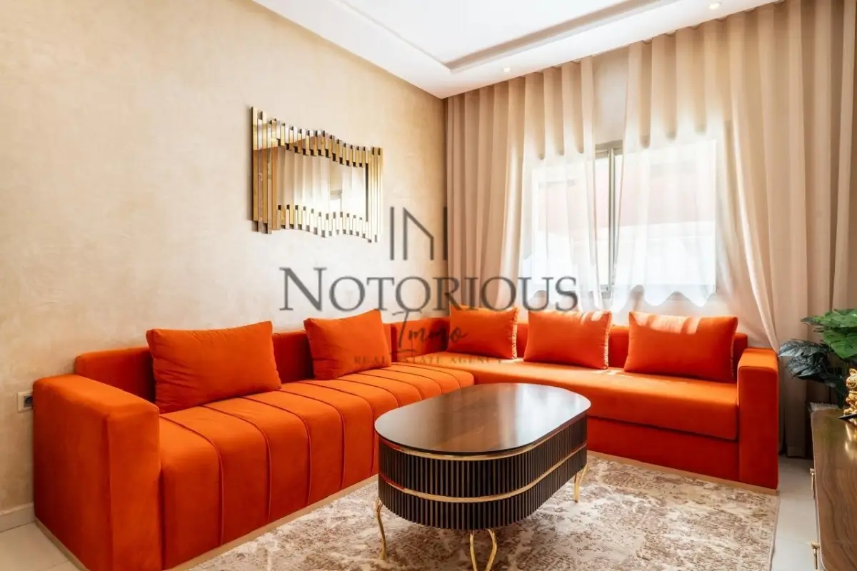 3 Studios Modernes Meublés à Vendre